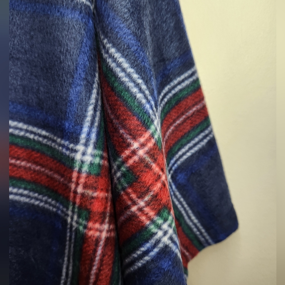 Women's Liz Claiborne Plaid Poncho Onesize - Picture 3 of 8